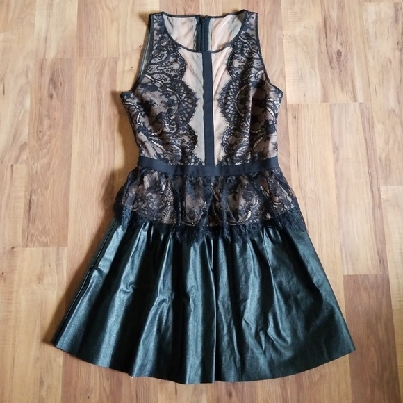 BCBGMaxAzria Dresses & Skirts - BCBG Layton Dress